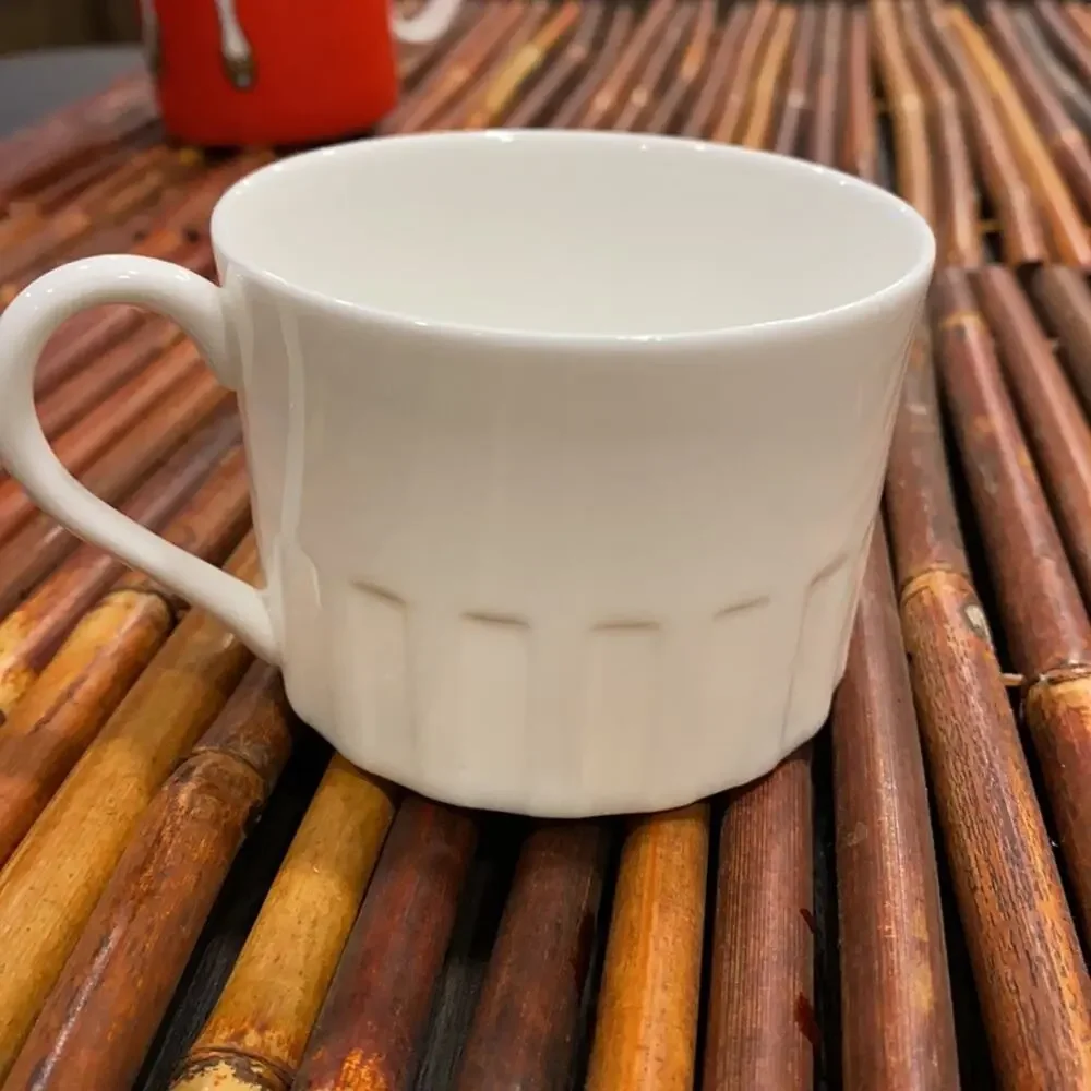 Wedgwood Colosseum White Bone China Tea Cup‎